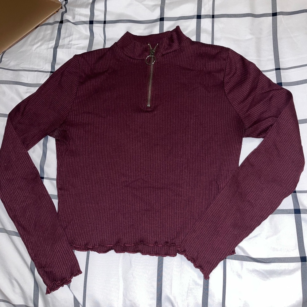 Long sleeve cropped top